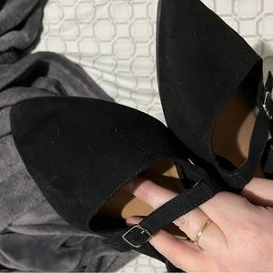 Pointed toe torrid flats